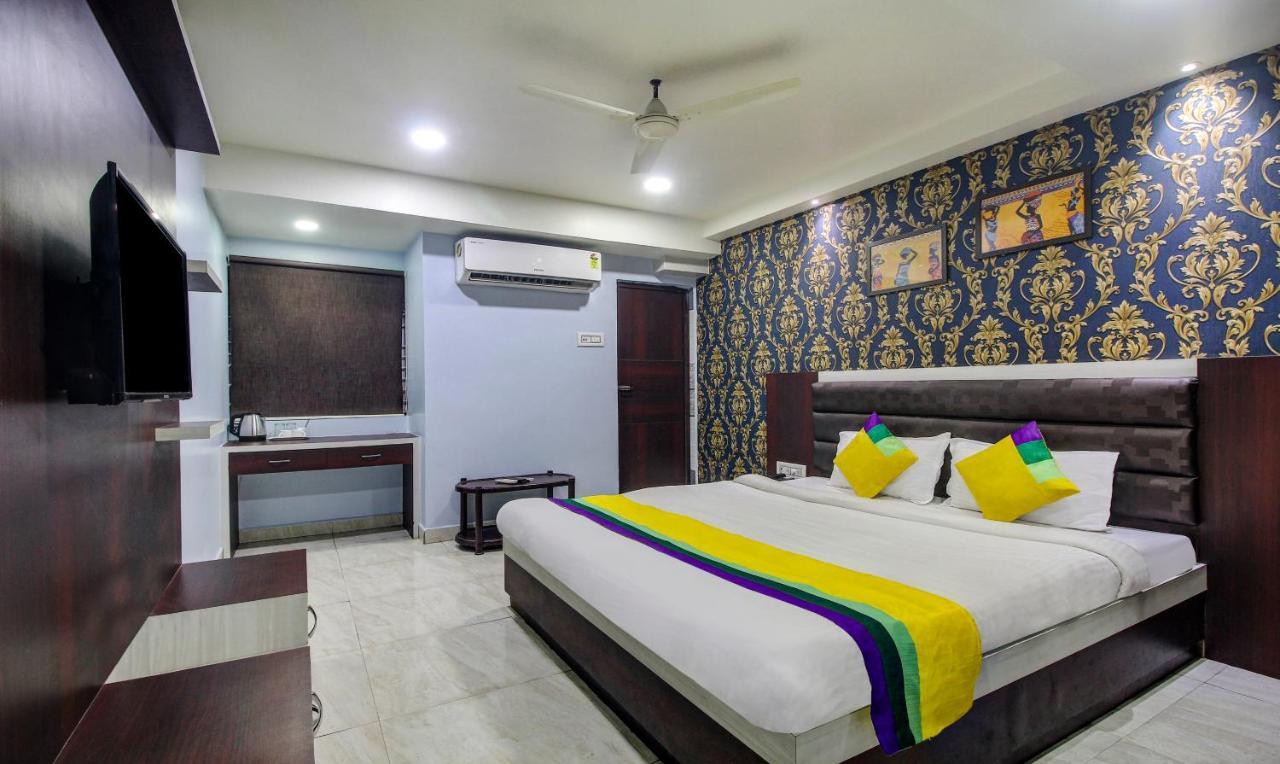 Itsy By Treebo - Golden Fiesta Hotel Jamshedpur Exterior photo